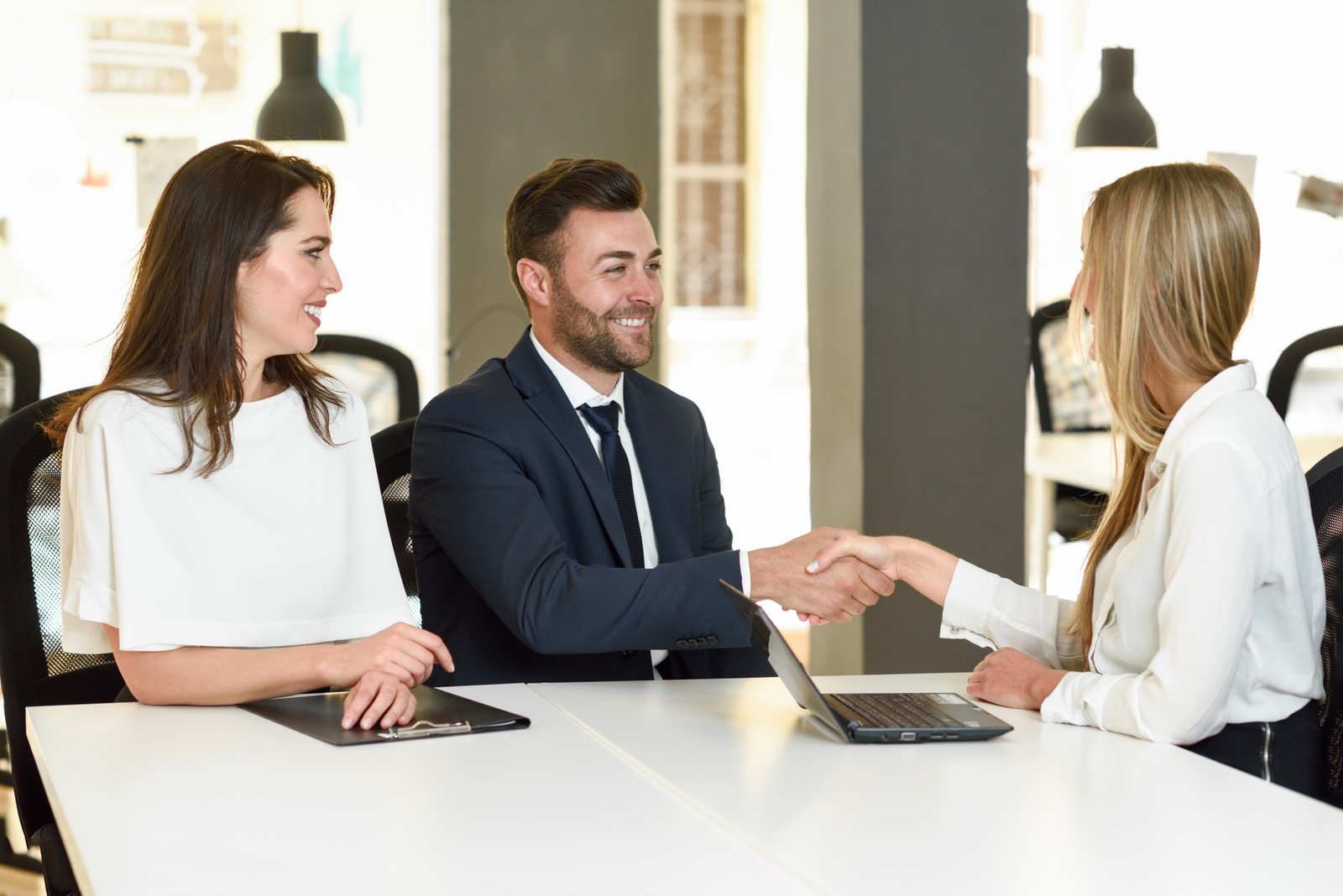 How Can You Build Trust With Franchise Candidates Online?